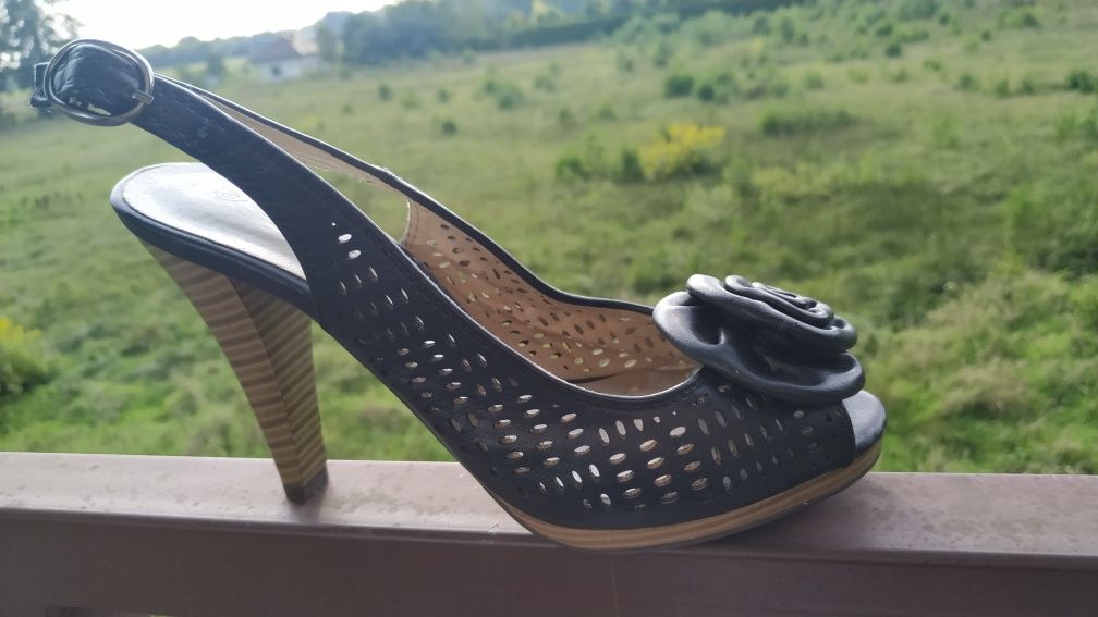 Buty czarny/beż r 36 nowe,stabilny obcas.