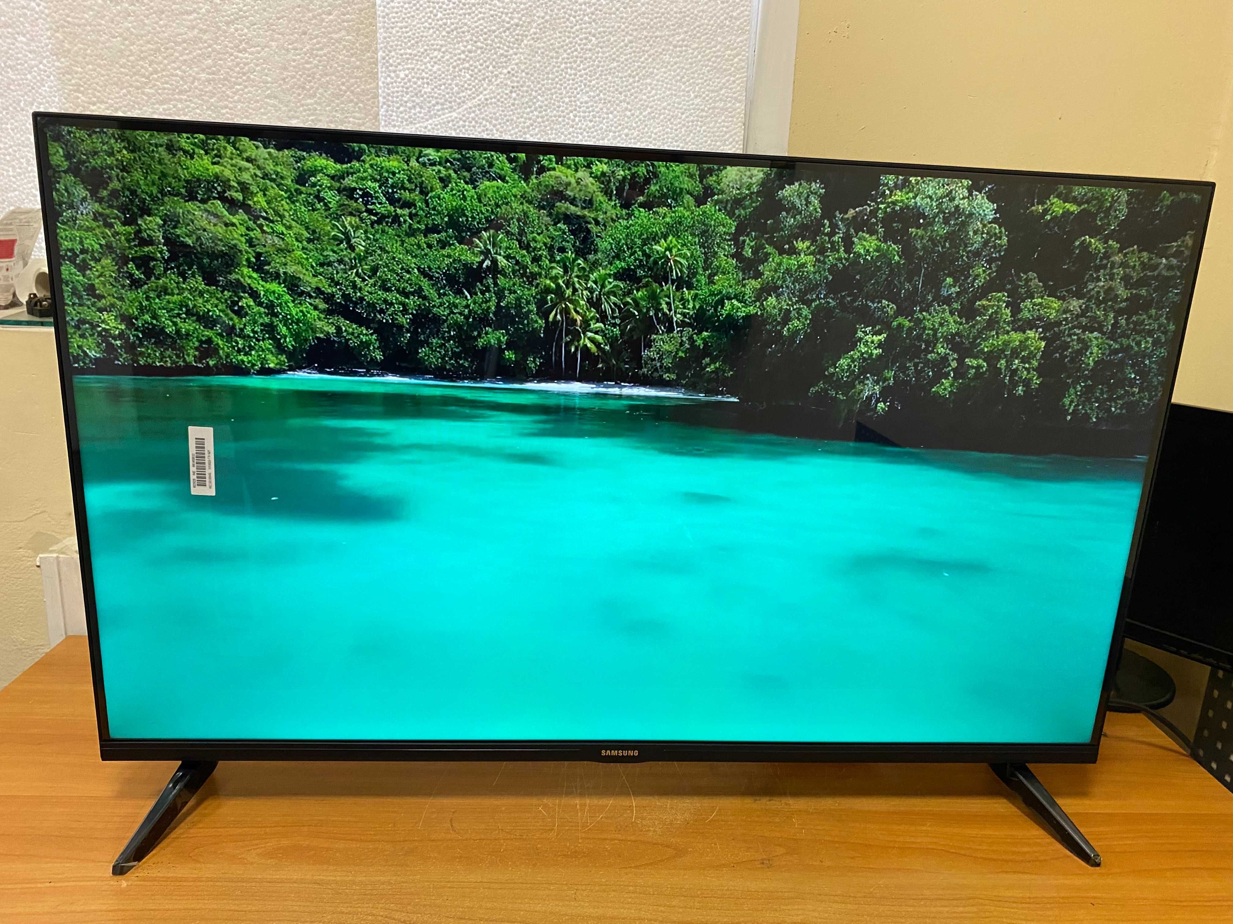 Голосовые Телевизоры Samsung 4K SmartTV 45' Корея самсунг смарт WiFi