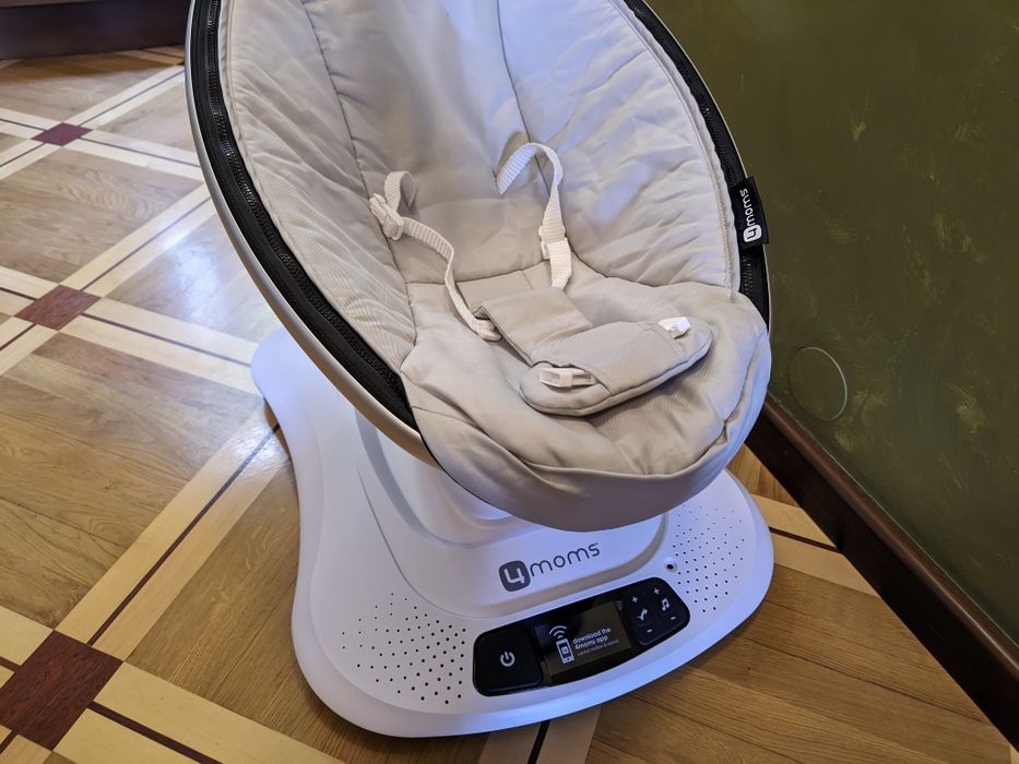Заколихуючий центр 4moms