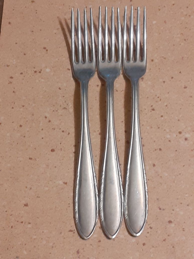 Widelce stołowe aluminiowe 3 szt  PRL
