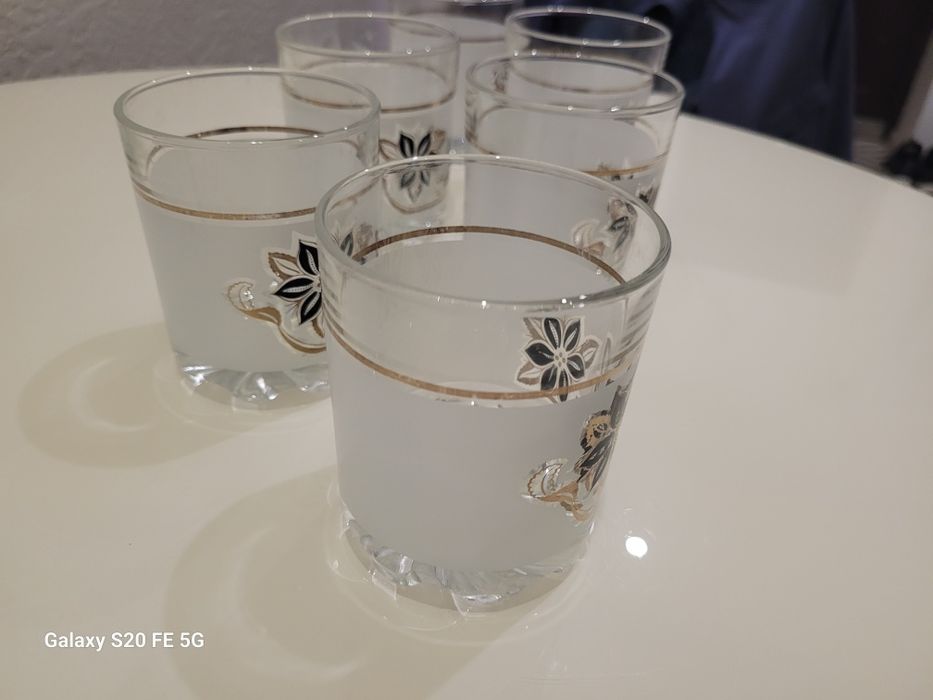 Стакани , рюмки різні