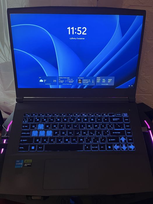 Ноутбук MSI Thin 15 B12V