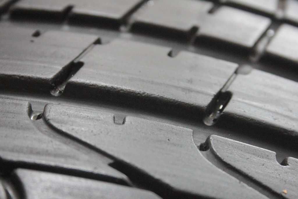 255/35/20 Pirelli P Zero 255/35 R20 97Y XL AO 2021r