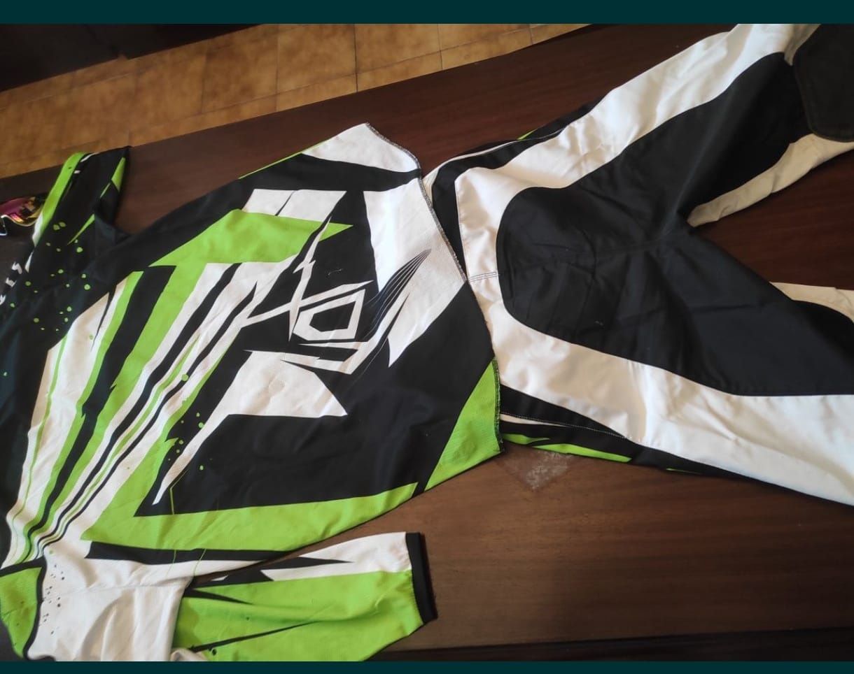 Equipamento Motocross Fox 180