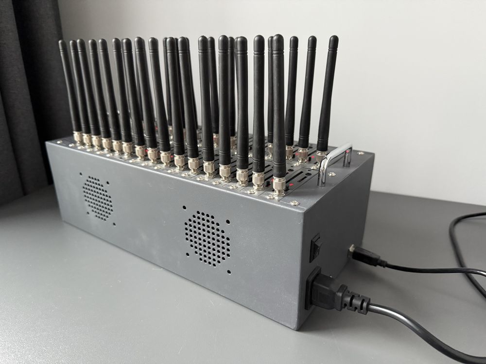 Сімбанки, модем GSM 32-портовий, модуль Quectel M26