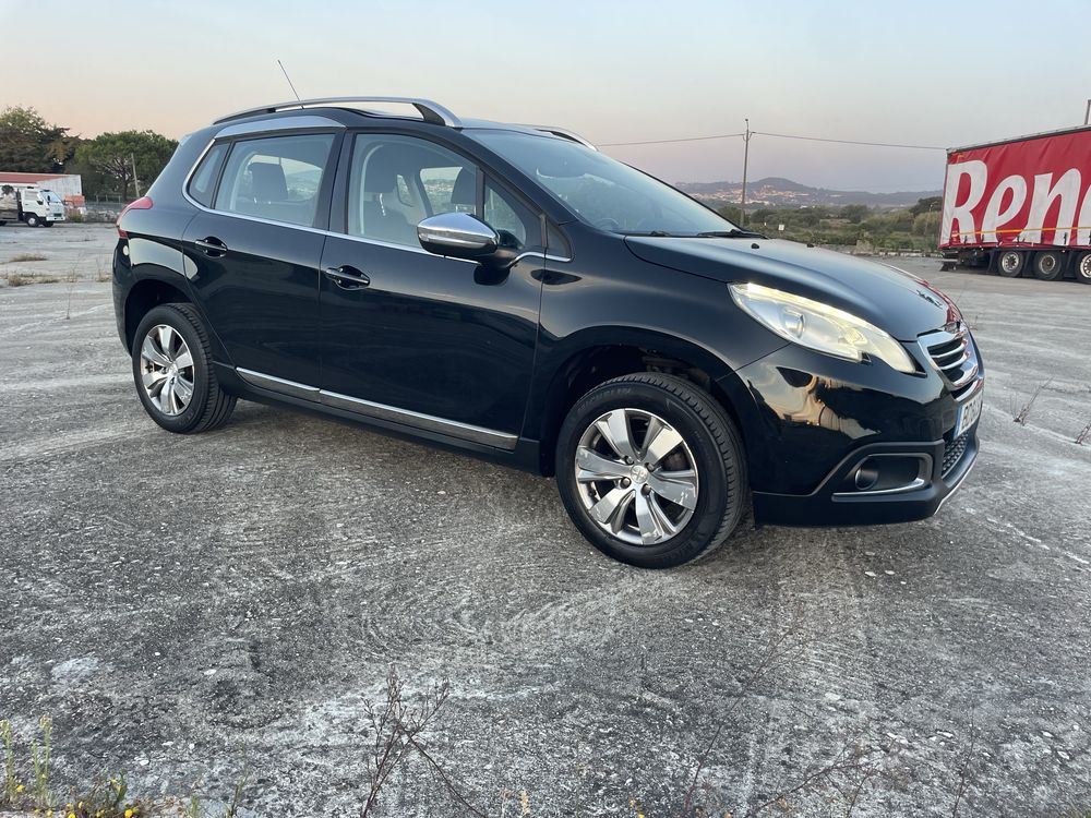 Peugeot 2008 1.2 pure tech allure
