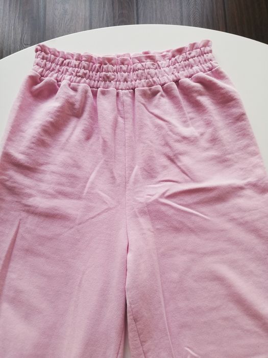 Spodnie dresowe dziewczęce rozmiar 140