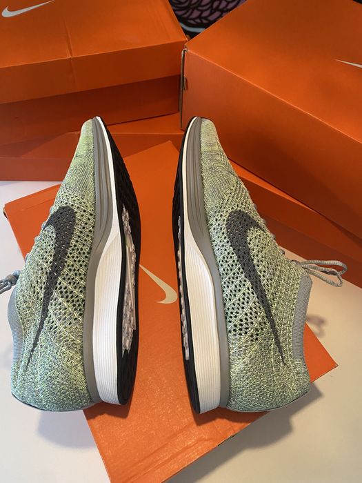 Nike Flyknit Racer White/Cool Grey - Ghost Green Ultraboost