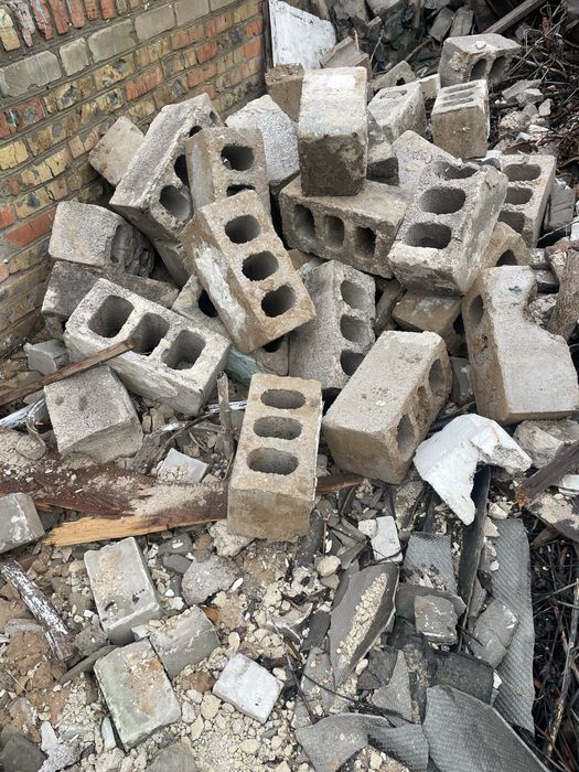 Продам шлакоблок б/у в хорошем состоянии