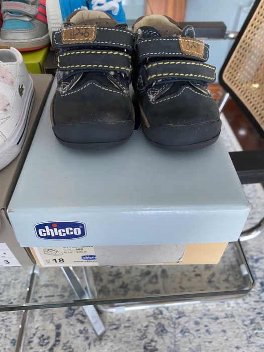 Vendo sapatos de bebé