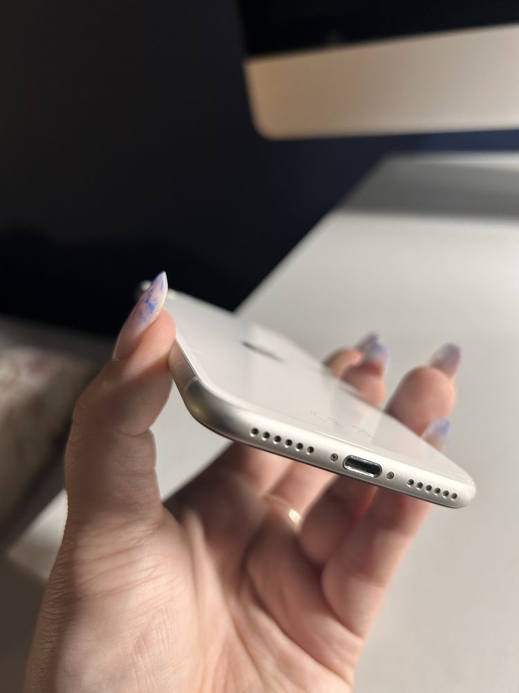 Iphone SE 2020 biały