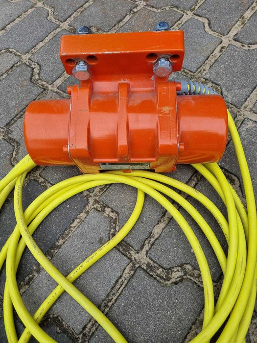 Wibrator PFT do silosu