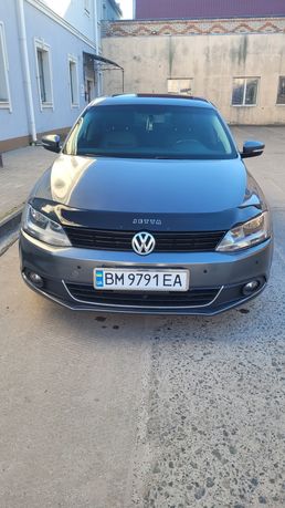 Продам Volkswagen Jetta 2014 год 1.8 tsi