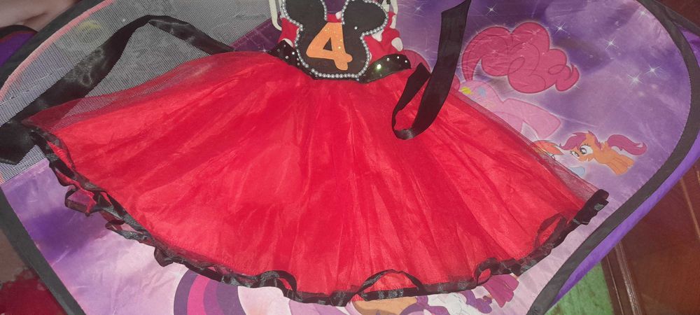 Святкове пишне плаття