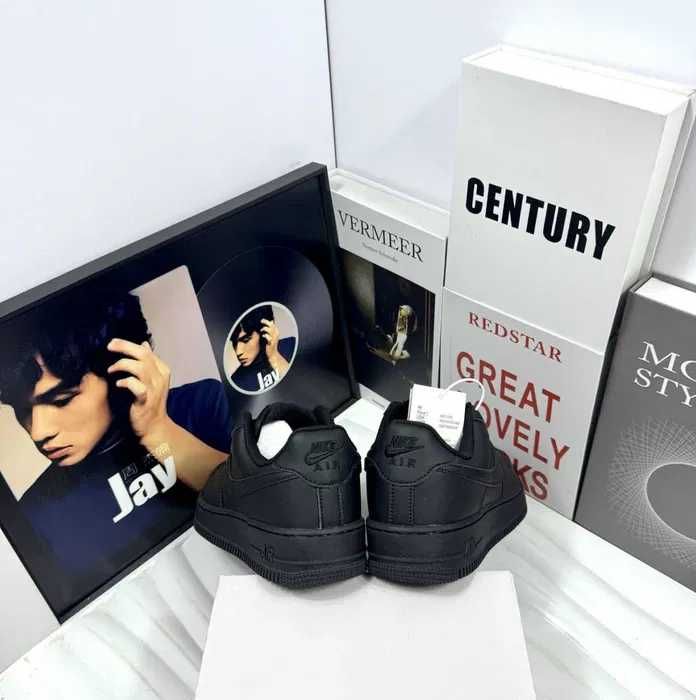 Buty Trampk Nike Air Force 1 Low '07 Black R.37.5