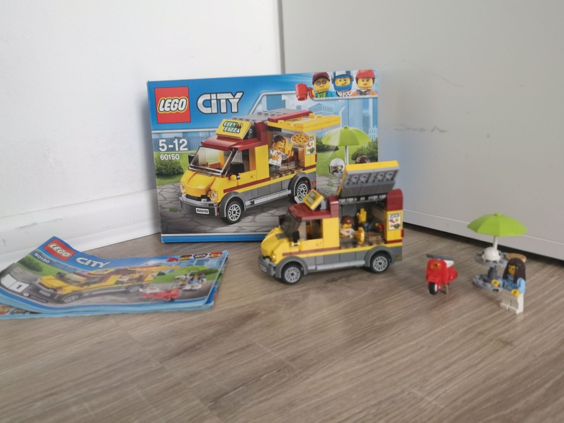 Lego Pizza Truck 60150