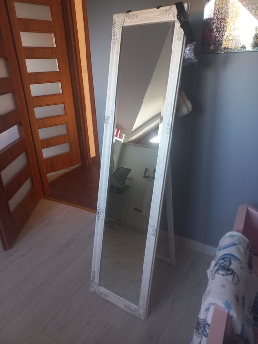 Lustro stojące białe
