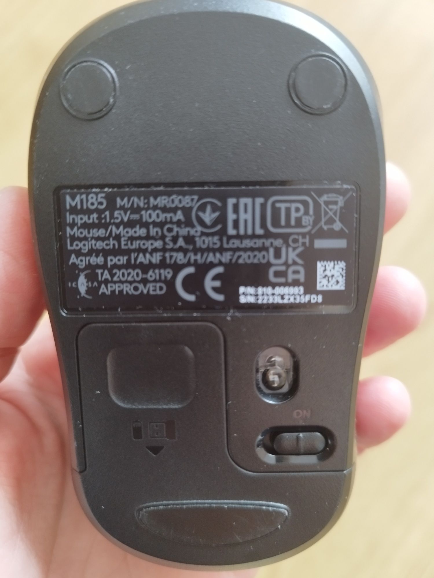 Myszka bezprzewodowa Logitech M185