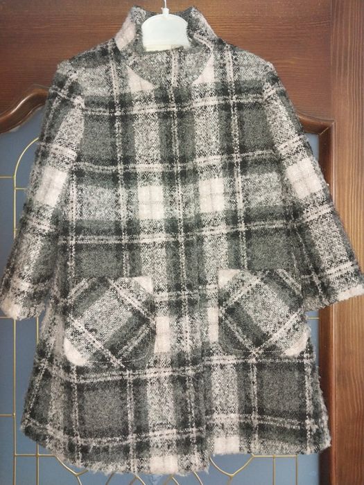 Пальто для дівчинки,у составі шерсть 110р.