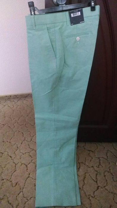 Продам новые подростковые брюки Tommy Hilfiger p.20