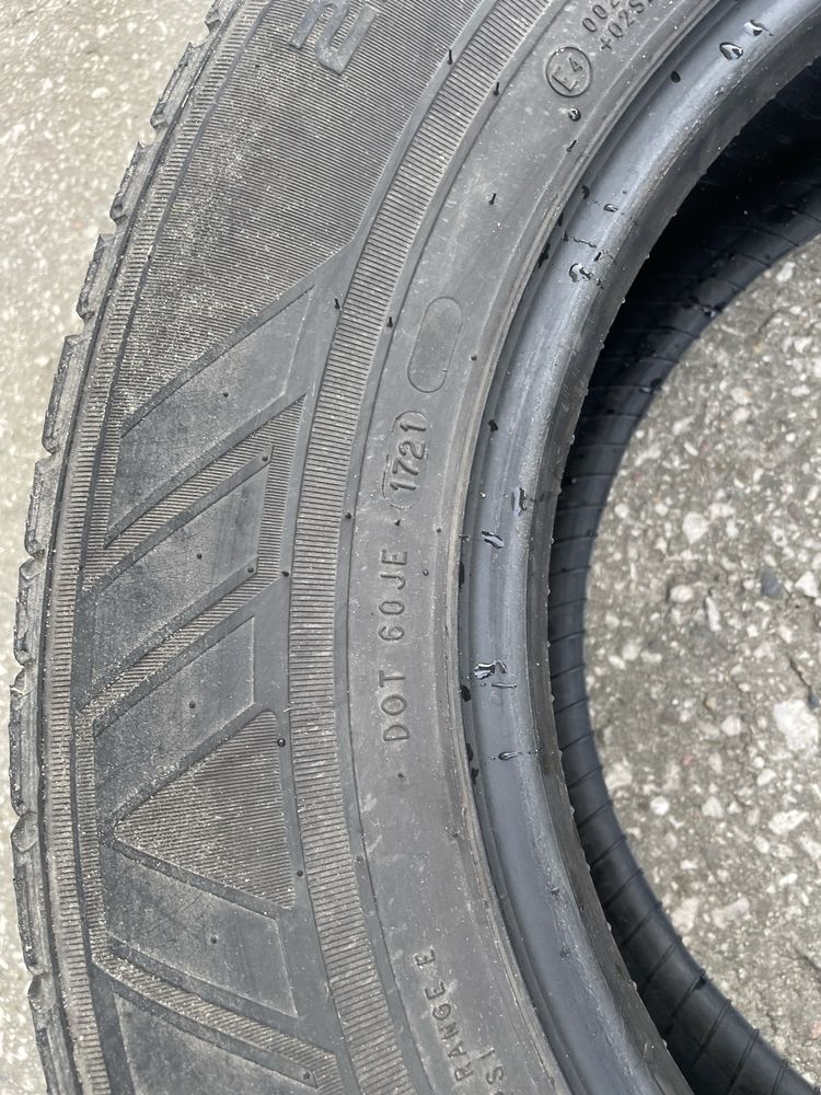 Opony Nokian  235/65R16C 2szt Lato