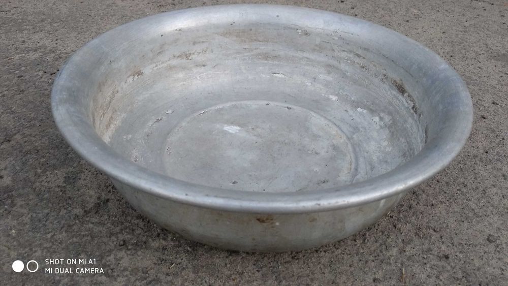 Миска алюминиевая 5л. б/у 220грн.