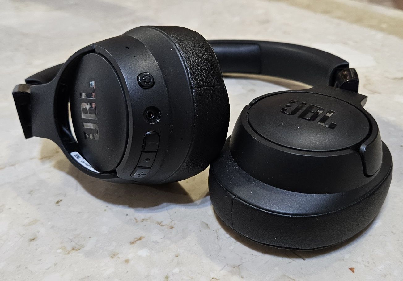 3666/25 Słuchawki nauszne JBL Tune 720bt