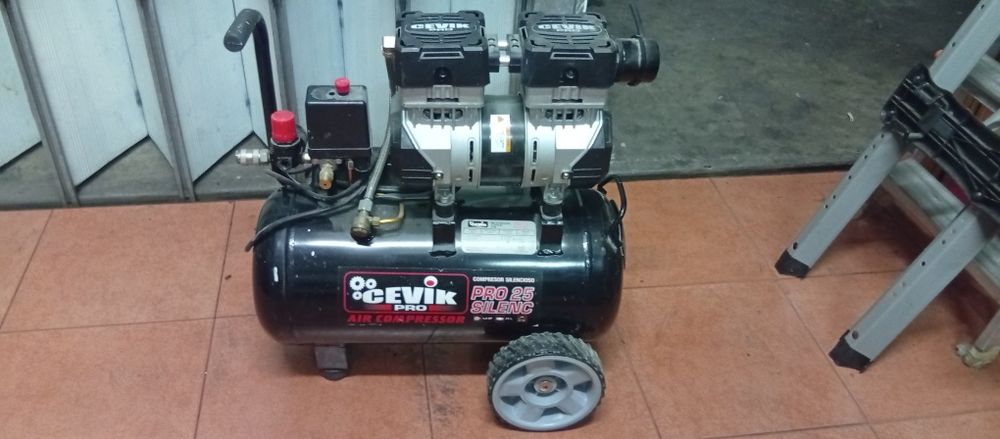 Compressor de ar silencioso
