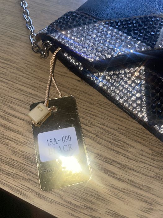 Клатч в стразах