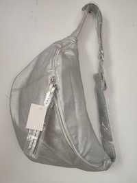 Srebrna torebka nerka XXL eko-skóra srebrne okucia pojemna