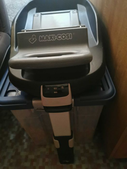Zestaw Maxi Cosi Perl fotelik  dziecięcy z nosidełkiem i baza sofix