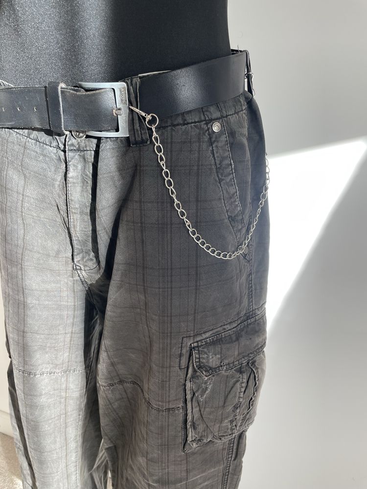 Spodnie cargo z łańcuszkiem baggy cargo