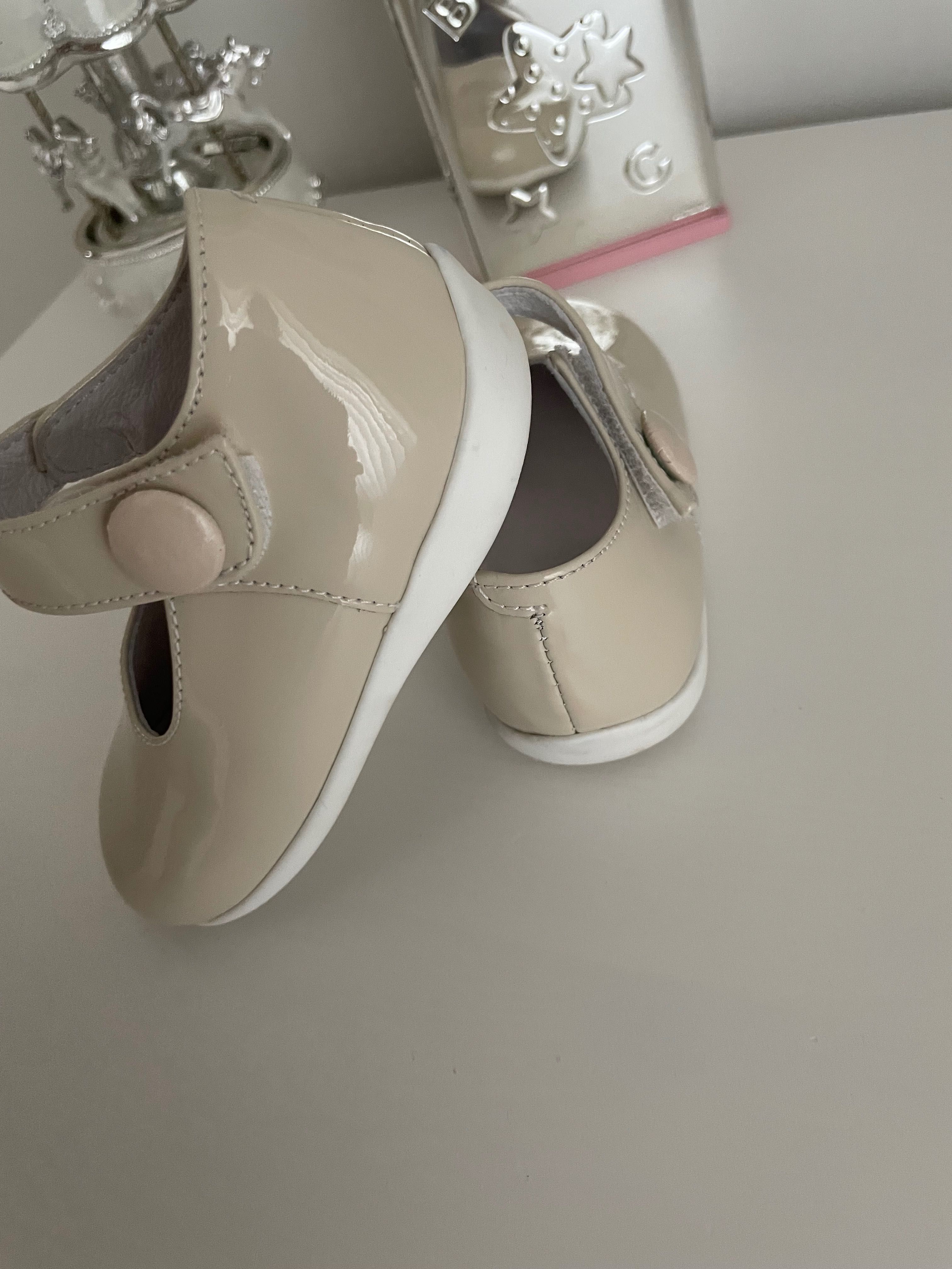 Sapatos de menina