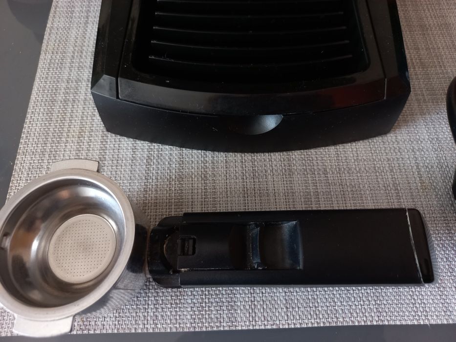 Ріжкова кавоварка DeLonghi EC 146.B