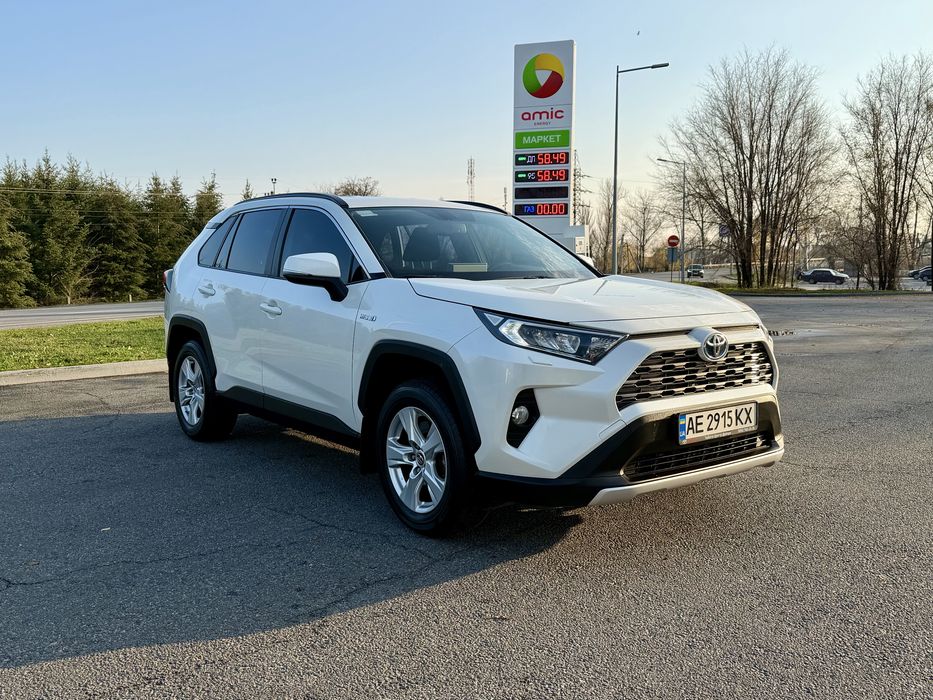 Toyota RAV4 Hybrid 2020 Official