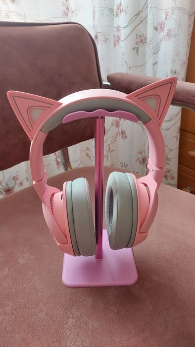 Підставка під навушники. Headset stand.