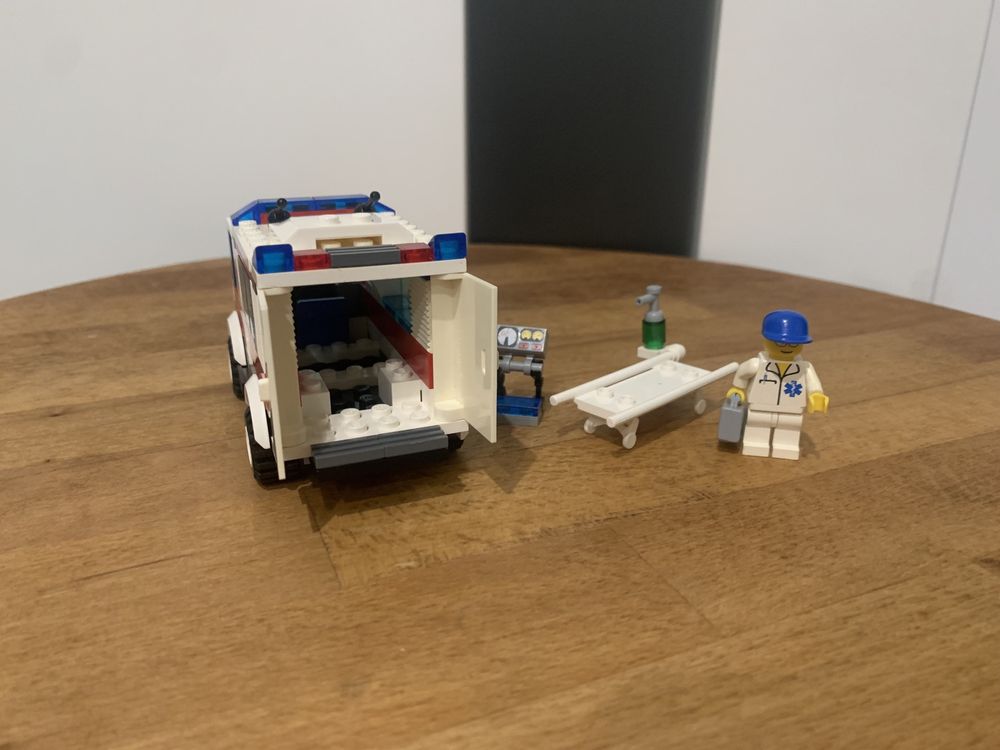 LEGO city 7890 ambulans
