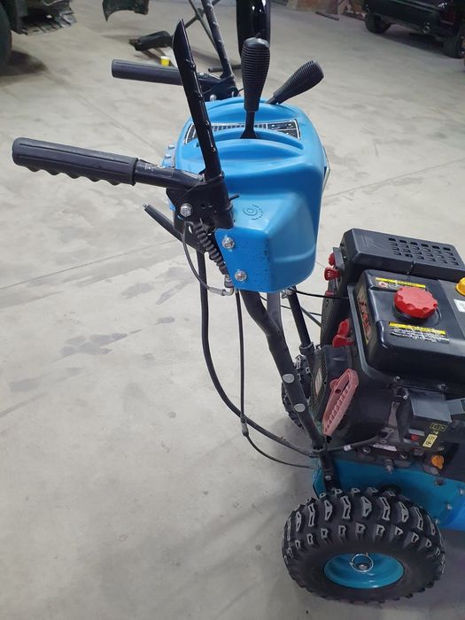 Снігоприбиральна машина Klever TG8 STG8062-AE
(1)