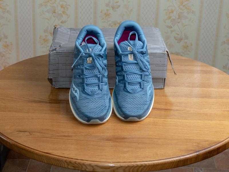 Оригінал! Жіночі бігові кросівки Saucony Freedom ISO 2 . Оригинал