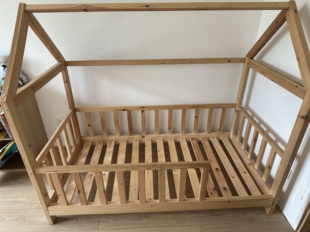 Łóżko 160x80 domek pojedyncze dla dziecka drewniane