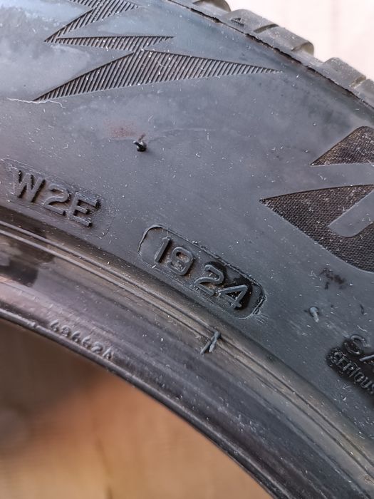 Зимові шини Bridgestone Blizzak LM005 225/55/17.