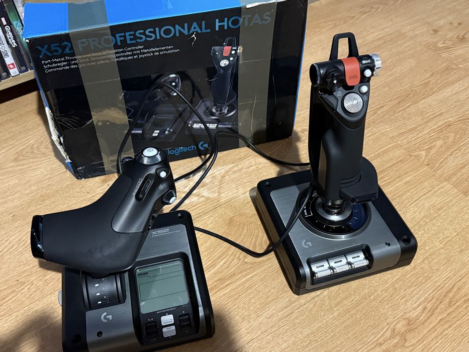 Logitech X52 Professional Hotas