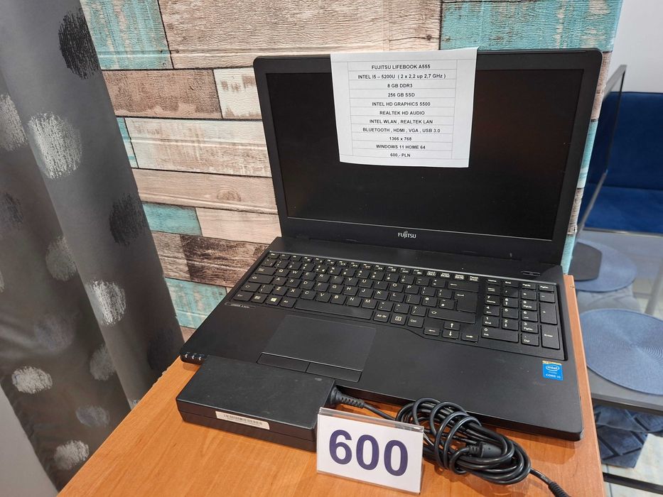 Laptop Fujitsu Intel I5 , SSD , Windows 11