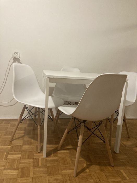 Stół 4 krzesła MELLTROP skandynawskie krzesła