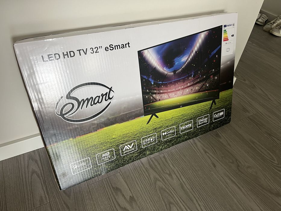 TV Smart 32 polegadas, nova em caixa