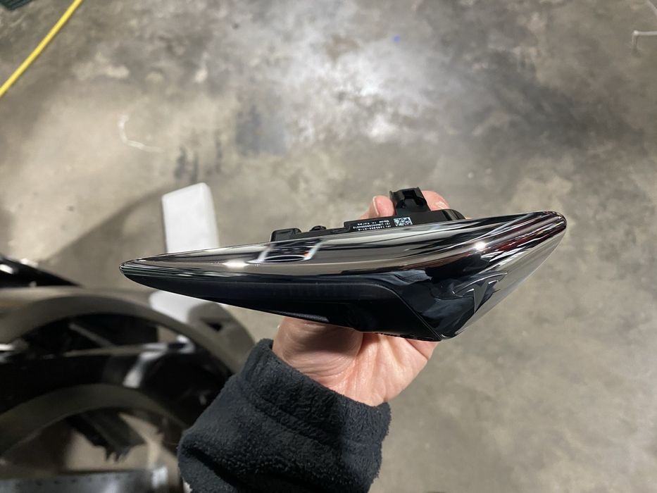 Tesla Model 3 2018-2020 правая камера в крыло хром
