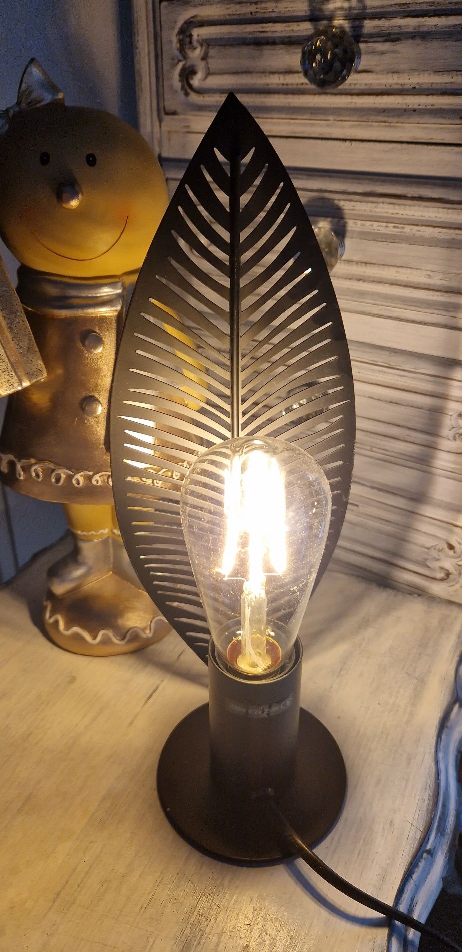 Lampka stołowa Liść matowa czerń glamour home dekoracja