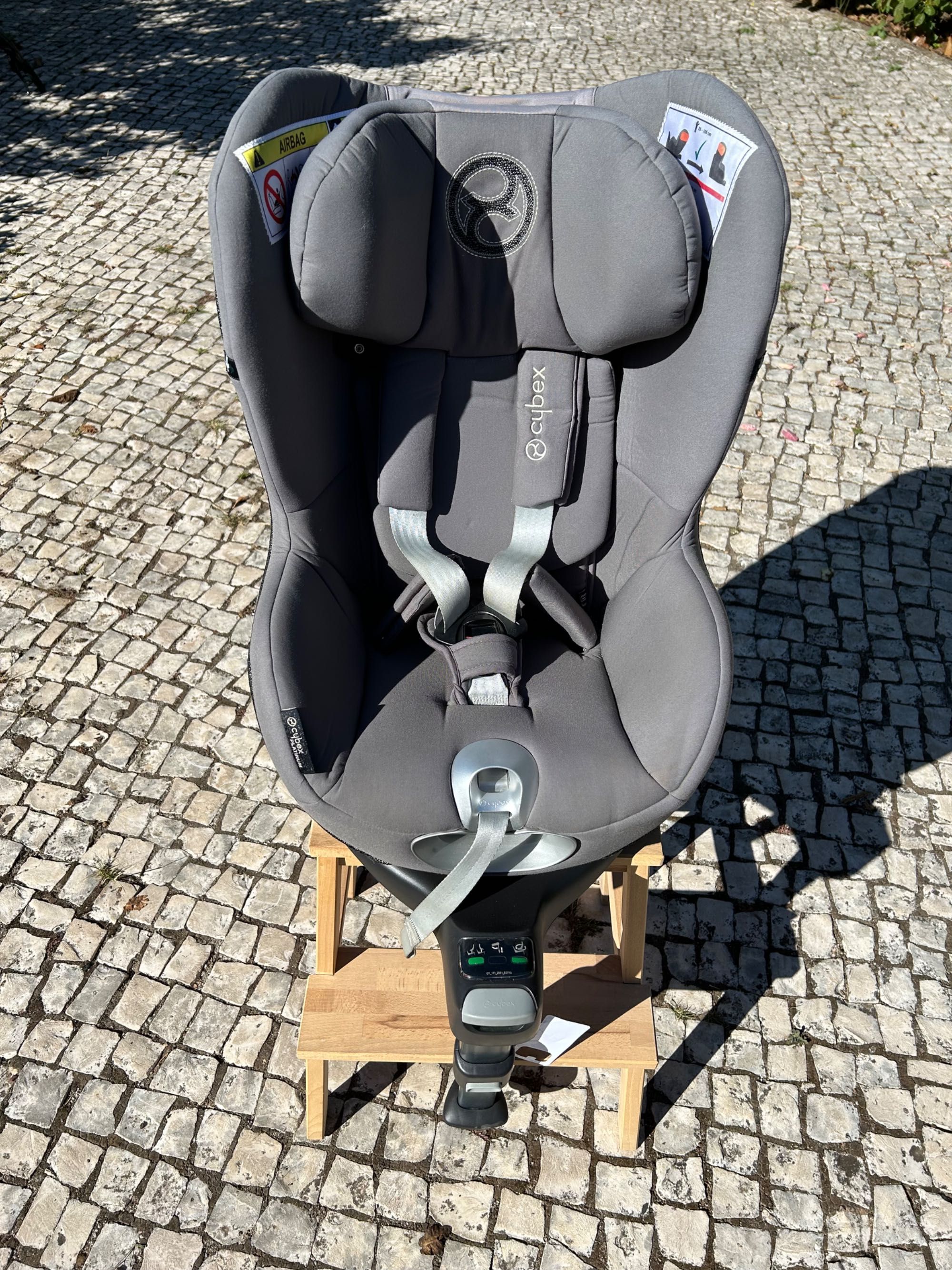 Cadeira Cybex Sirona com base para automóvel