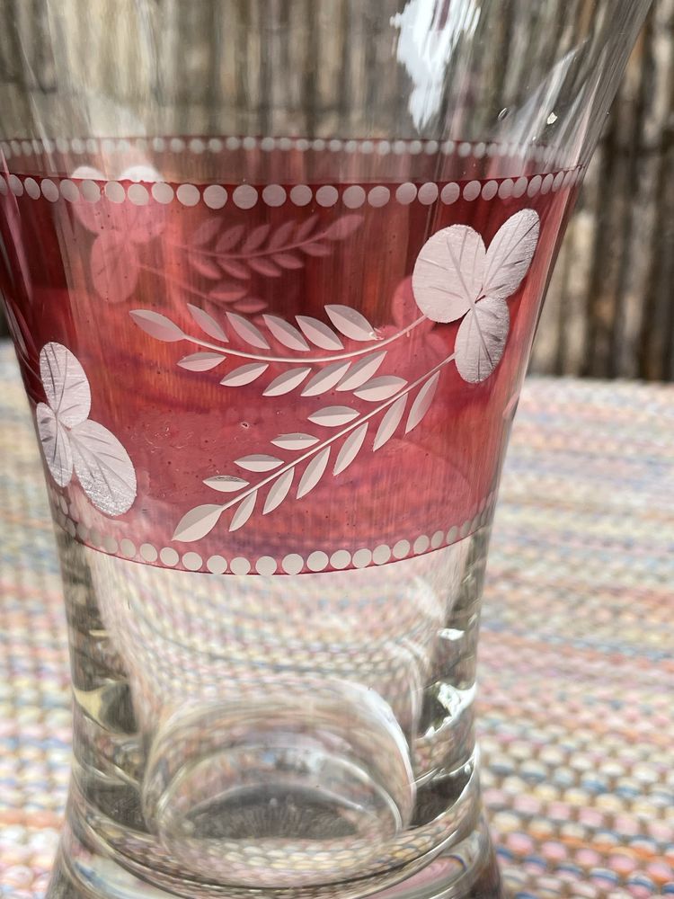 Jarra em vidro decoracao faixa vermelha