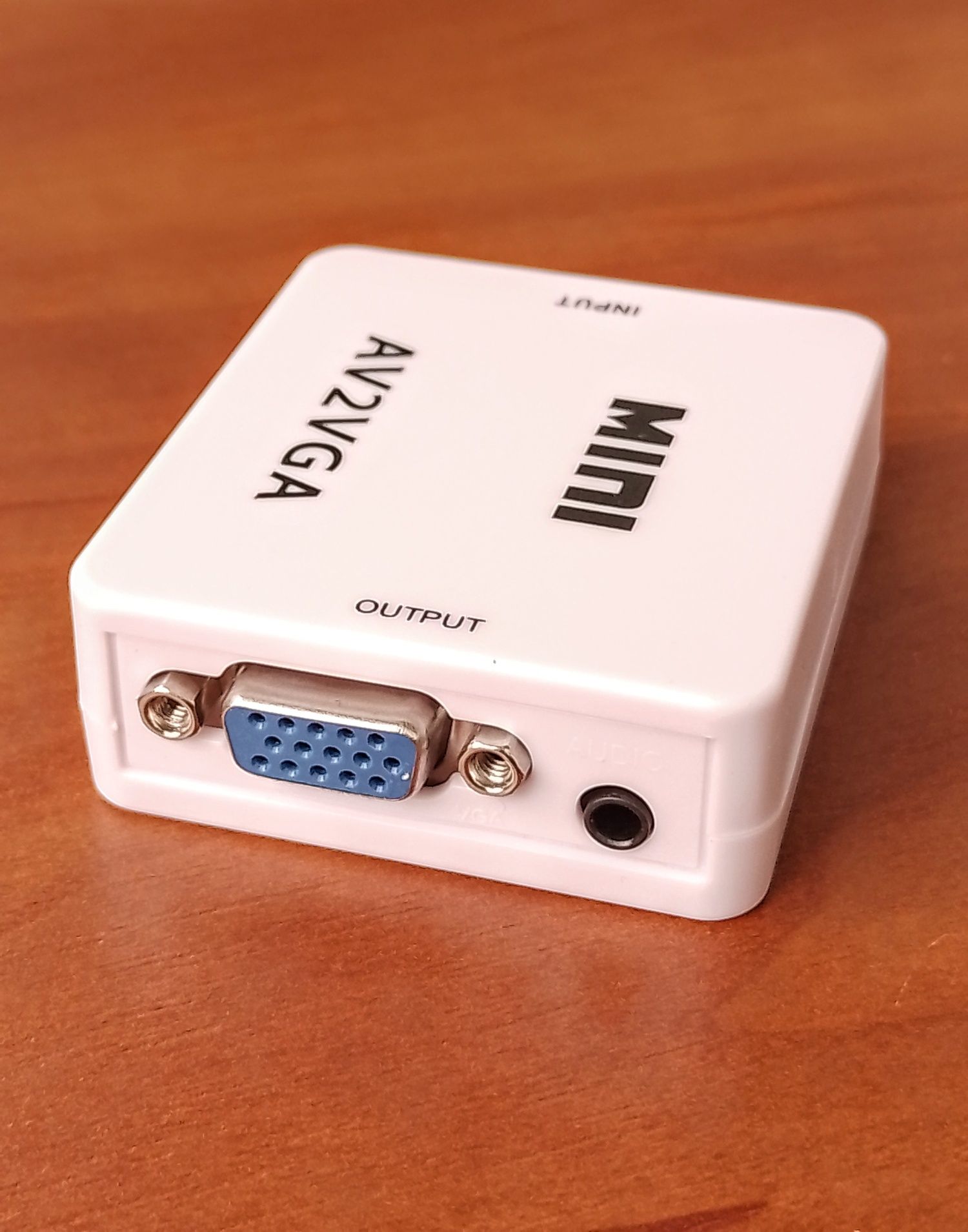 НОВЫЙ AV to VGA адаптер/переходник/конвертер видео 3RCA(тюльпаны)в ВГА